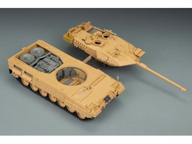 Rye Field Model - Leopard 2A6 with Full Interior, 1/35, RFM-5066 10