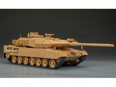 Rye Field Model - Leopard 2A6 with Full Interior, 1/35, RFM-5066 7