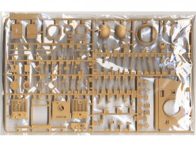 Rye Field Model - Sturmtiger w/Workable Track Links, 1/35, RFM-5035 4