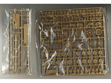 Rye Field Model - Sd.Kfz. 167 StuG IV Early Production w/full interior, 1/35, RFM-5061 10