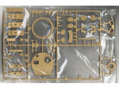 Rye Field Model - Pz.Kpfw. VI Ausf. E Tiger I Mid. Production Standard/Cut Away Parts 2in1 with full interior & workable tracks, 1/35, RFM-5100 24