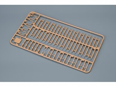 Rye Field Model - Pz.Kpfw. VI Ausf. E Tiger I Mid. Production Standard/Cut Away Parts 2in1 with full interior & workable tracks, 1/35, RFM-5100 11