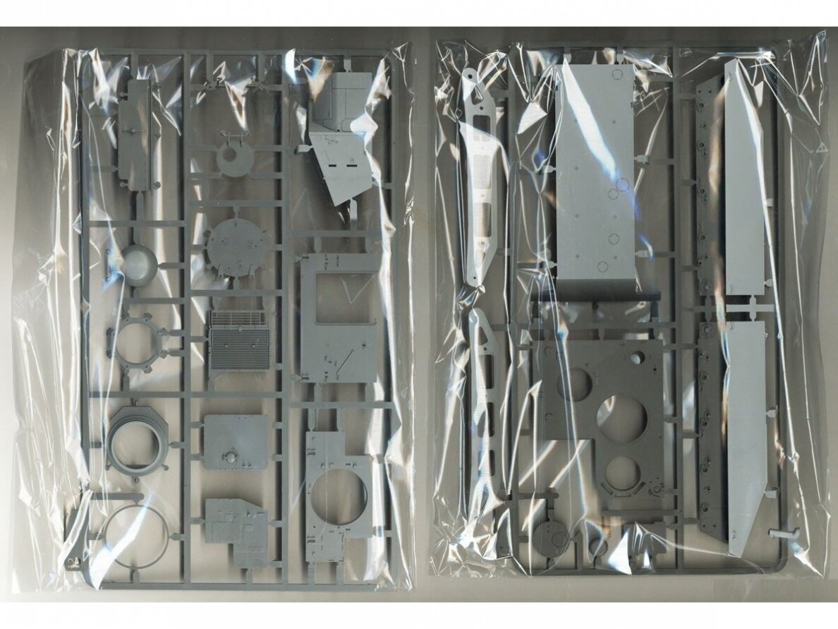 Takom - M114A1E1 CRV (M114A2), 1/35, 2149 1 Takom - M114A1E1 CRV (M114A2), 1/35, 2149 1