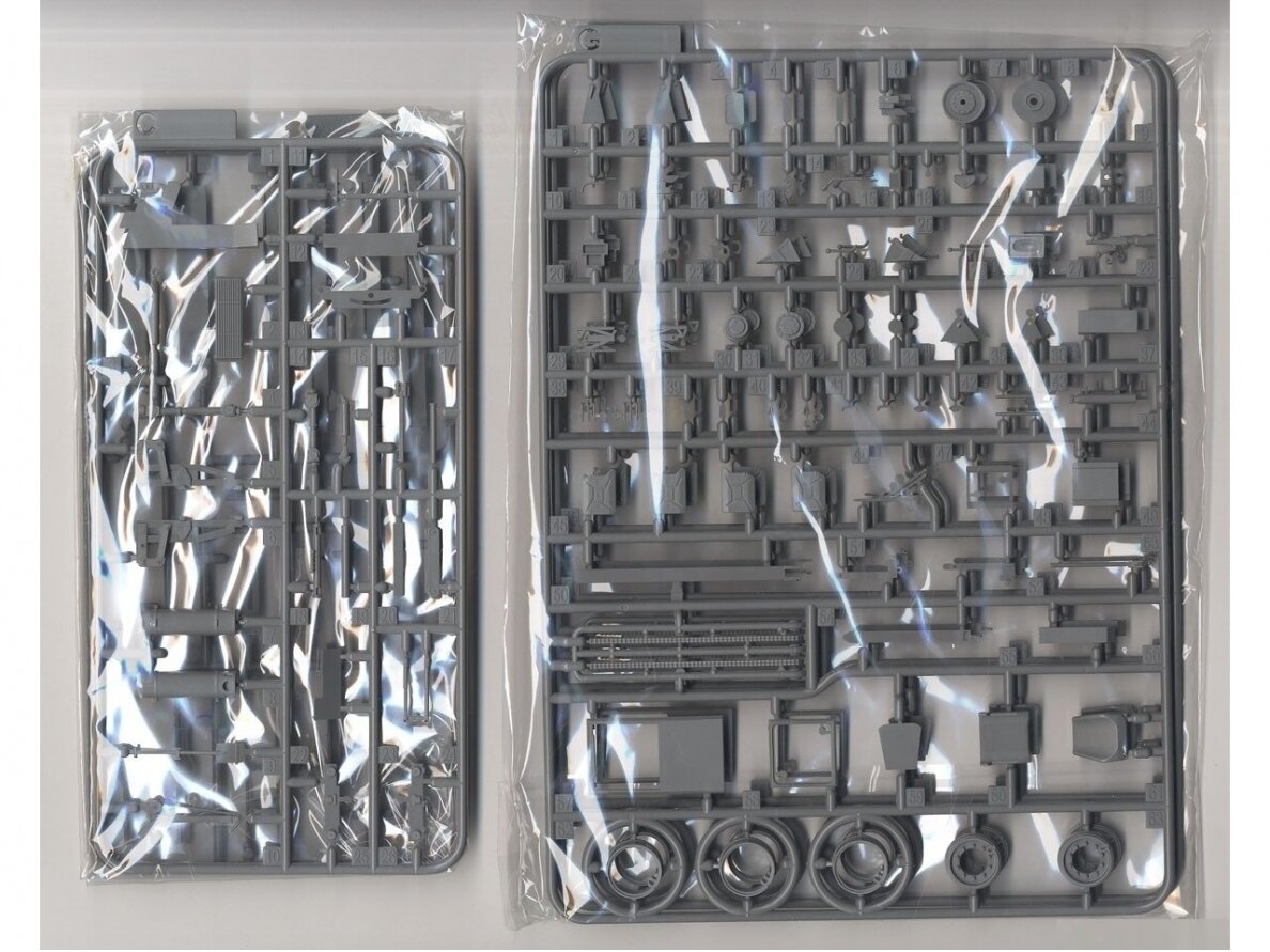 Takom - T3 & Feldumschlaggerat Fug 2.5t, 1/35, 2141 5 Takom - T3 & Feldumschlaggerat Fug 2.5t, 1/35, 2141 5