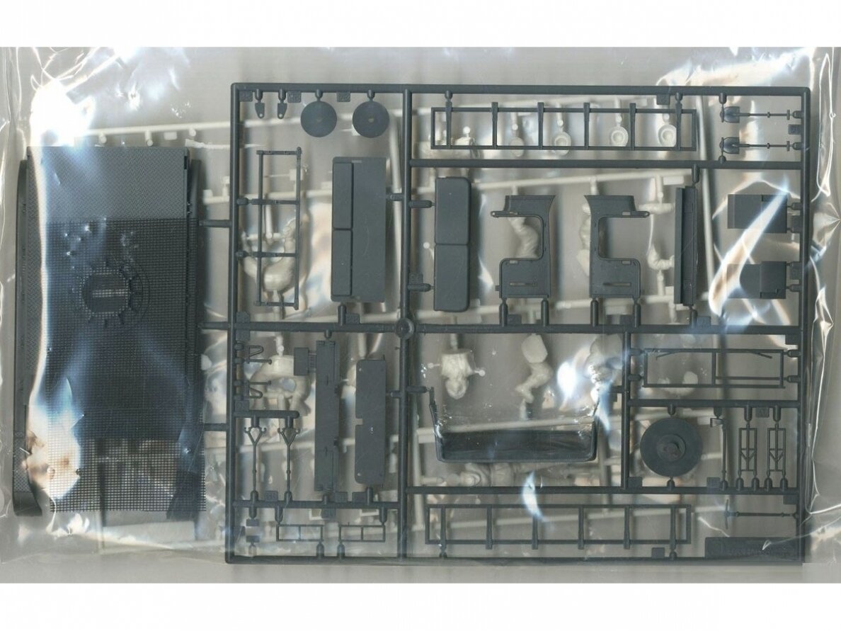 Tamiya - German 8 ton Semi Track 20mm Flakvierling Sd.Kfz 7/1, 1/35, 35050 2 Tamiya - German 8 ton Semi Track 20mm Flakvierling Sd.Kfz 7/1, 1/35, 35050 2