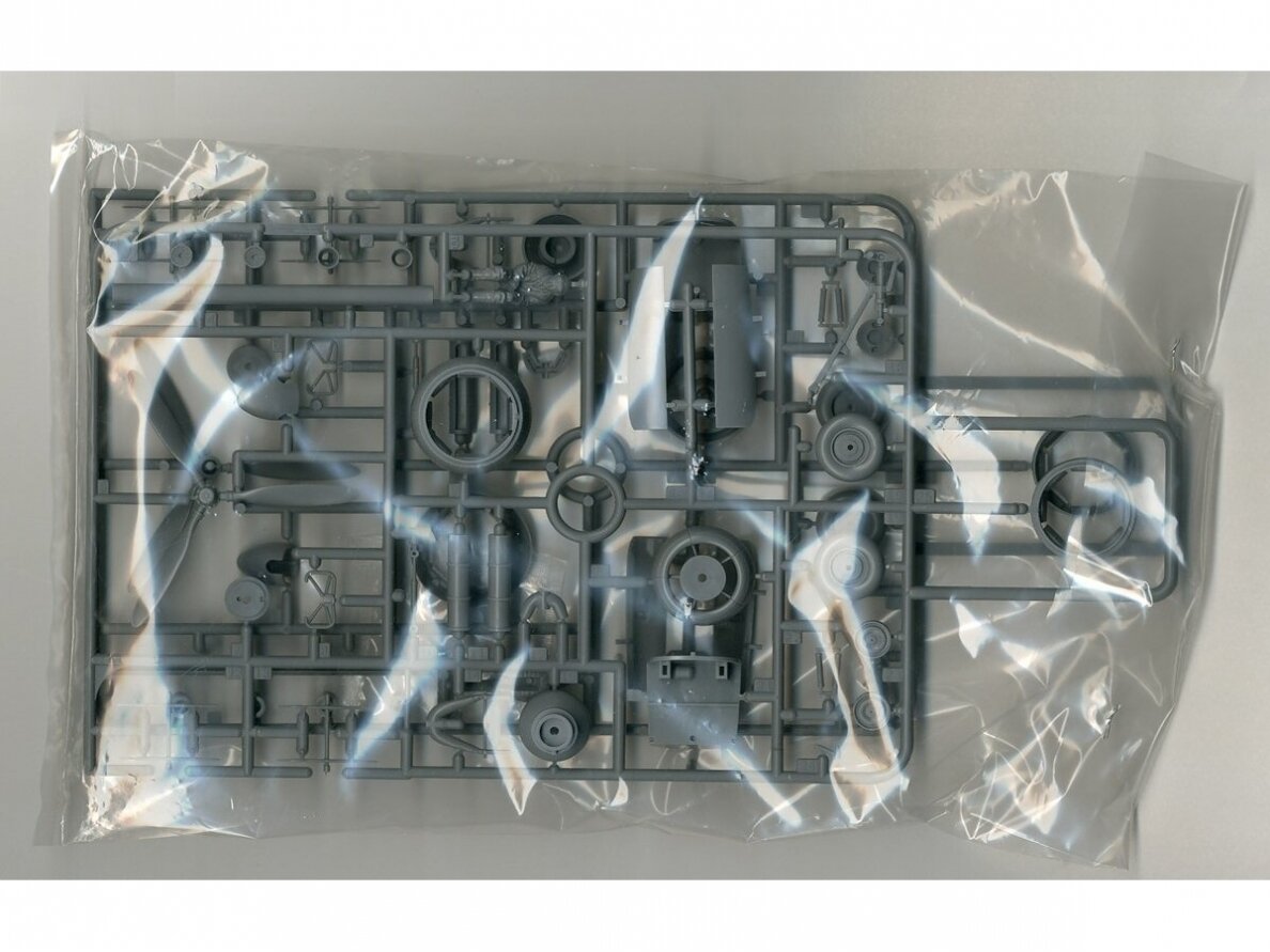 Tamiya - Heinkel He 219 A-7 Uhu, 1/48, 61057 3