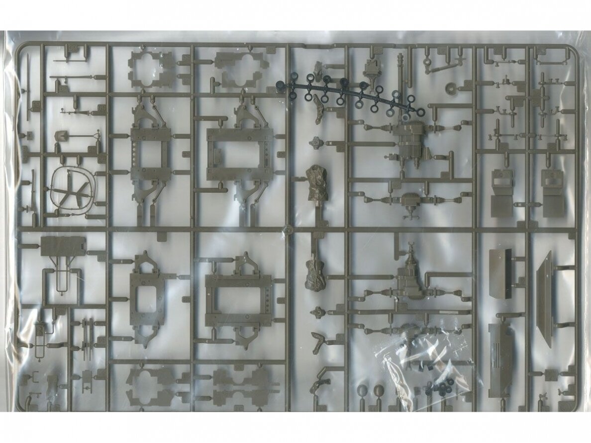 Tamiya - JGSDF MCV Type 16, 1/35, 35361 11 Tamiya - JGSDF MCV Type 16, 1/35, 35361 11