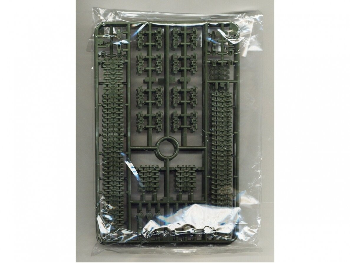 Tamiya - Russian Heavy Tank KV-2, 1/35, 35375 9 Tamiya - Russian Heavy Tank KV-2, 1/35, 35375 9