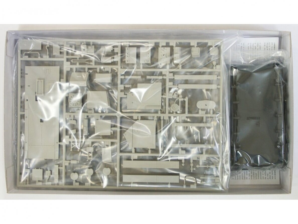 Tamiya - U.S. Armoured Personnel Carrier M113, 1/35, 35040 2 Tamiya - U.S. Armoured Personnel Carrier M113, 1/35, 35040 2