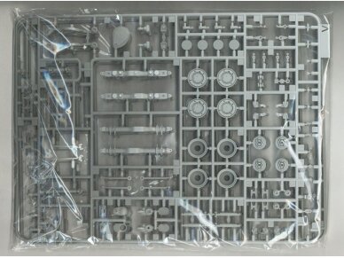 Takom - Bundeswehr SpPz 2 Luchs A1/A2 2 in 1, 1/35, 2017 3 Takom - Bundeswehr SpPz 2 Luchs A1/A2 2 in 1, 1/35, 2017 3