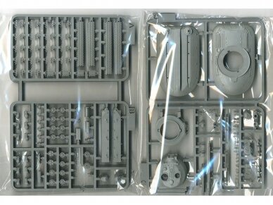 Takom - Soviet Heavy Tank Object 279 Object 279M + NBC Soldier + Object 279, 1/72, 5005 1 Takom - Soviet Heavy Tank Object 279 Object 279M + NBC Soldier + Object 279, 1/72, 5005 1