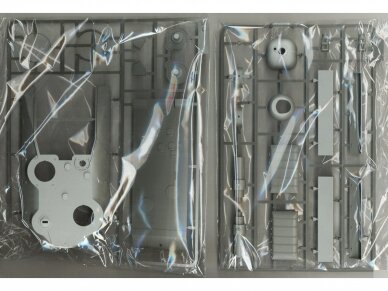 Takom - T28 Super Heavy Tank (Gun Motor Carriage T95), 1/35, 2209 9 Takom - T28 Super Heavy Tank (Gun Motor Carriage T95), 1/35, 2209 9