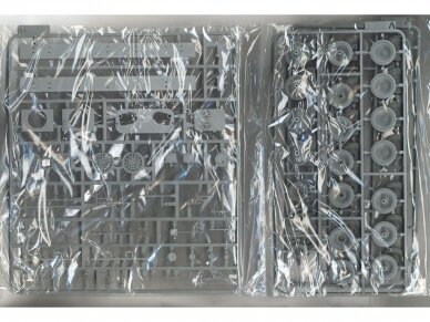 Takom - Pz.Kpfw.V Sd.Kfz. 171 Panther Ausf. A Early, 1/35, 2174 3 Takom - Pz.Kpfw.V Sd.Kfz. 171 Panther Ausf. A Early, 1/35, 2174 3