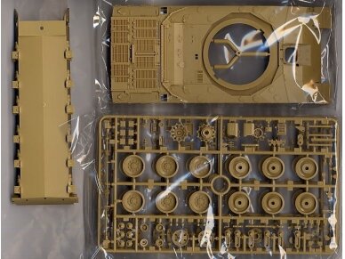 Tamiya - British Main Battle Tank Challenger 2, 1/35, 35274 2 Tamiya - British Main Battle Tank Challenger 2, 1/35, 35274 2