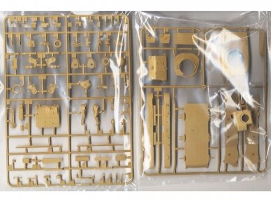 Tamiya - French Light Tank R35, 1/35, 35373 5 Tamiya - French Light Tank R35, 1/35, 35373 5