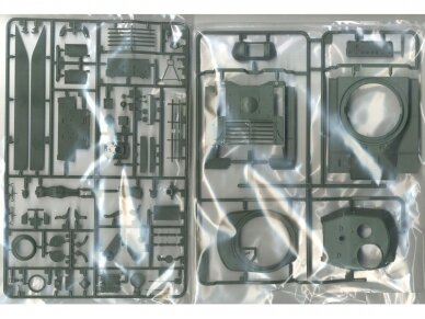 Tamiya - Russian heavy tank JS-2 Model 1944 ChKz, 35289 1 Tamiya - Russian heavy tank JS-2 Model 1944 ChKz, 35289 1