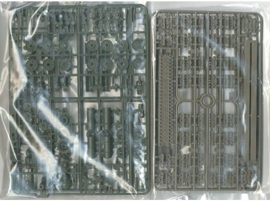 Tamiya - Russian heavy tank JS-2 Model 1944 ChKz, 35289 2 Tamiya - Russian heavy tank JS-2 Model 1944 ChKz, 35289 2