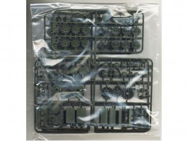 Tamiya - Russian Heavy Tank KV-2, 1/35, 35375 8 Tamiya - Russian Heavy Tank KV-2, 1/35, 35375 8