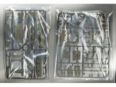 Tamiya - U.S. Howitzer Motor Carriage M8, 1/48, 32604 6 Tamiya - U.S. Howitzer Motor Carriage M8, 1/48, 32604 6