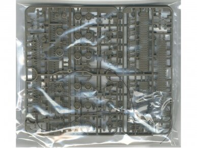Tamiya - U.S. Medium Tank M4A3E8 Sherman "Easy Eight", 1/48, 32595 3 Tamiya - U.S. Medium Tank M4A3E8 Sherman "Easy Eight", 1/48, 32595 3