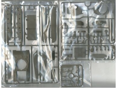 Tamiya - U.S. Medium Tank M4A3E8 Sherman "Easy Eight", 1/48, 32595 2 Tamiya - U.S. Medium Tank M4A3E8 Sherman "Easy Eight", 1/48, 32595 2