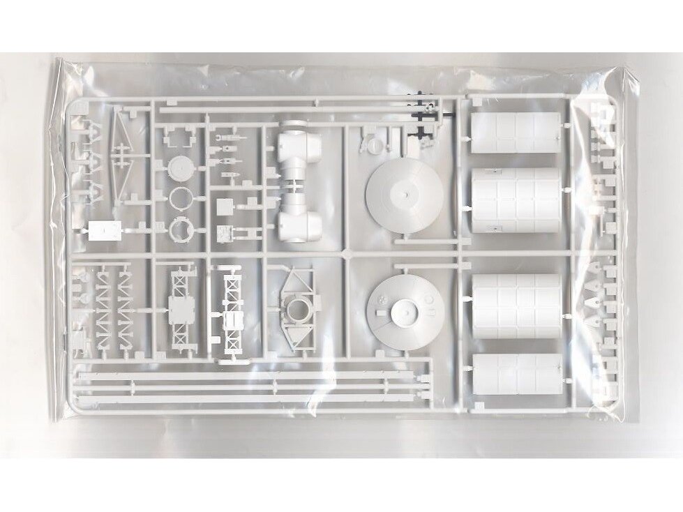 Tamiya - Space Shuttle Atlantis, 1/100, 60402 6 Tamiya - Space Shuttle Atlantis, 1/100, 60402 6
