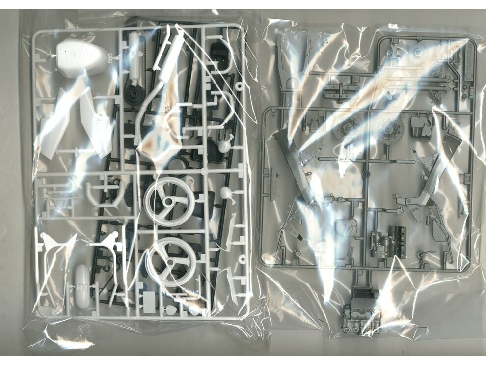 Tamiya - Yamaha FZR750R (OW01), 1/12, 14058 2