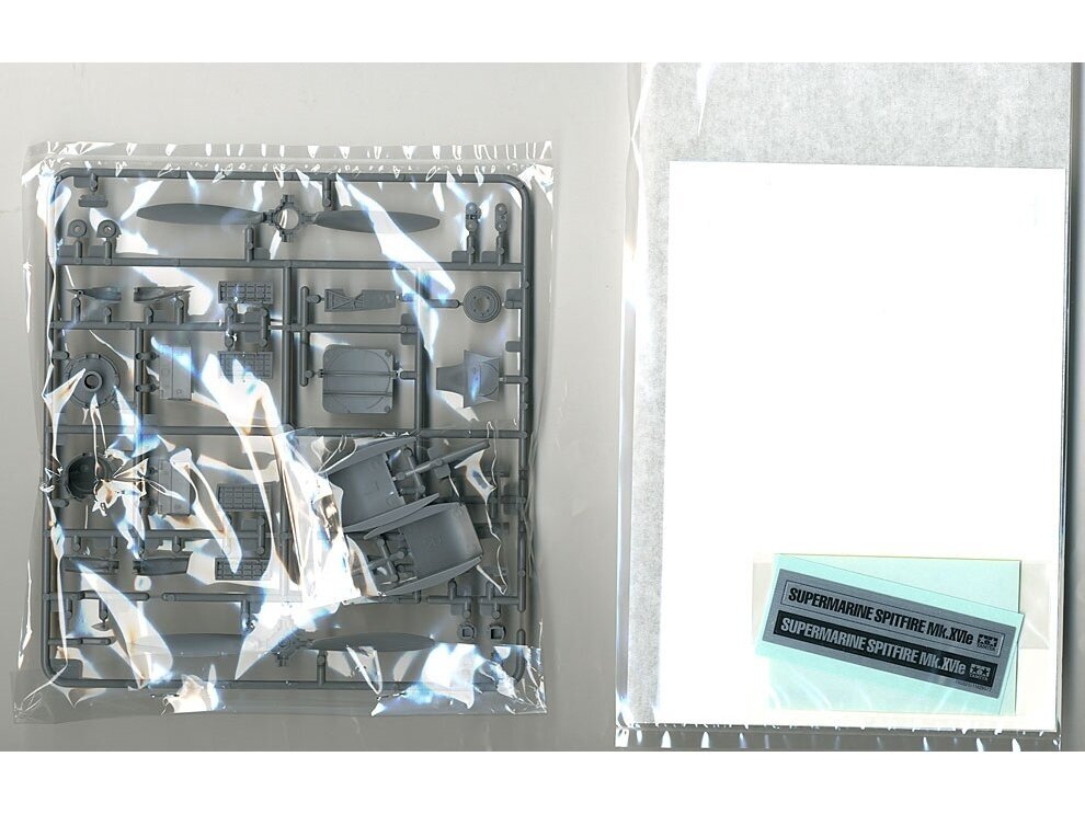 Tamiya - Supermarine Spitfire Mk.XVIe, 1/32, 60321 16 Tamiya - Supermarine Spitfire Mk.XVIe, 1/32, 60321 16
