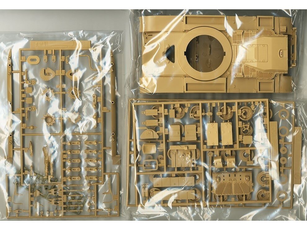 Tamiya - U.S. M60A3 105mm Gun Tank, 1/35, 35140 2 Tamiya - U.S. M60A3 105mm Gun Tank, 1/35, 35140 2