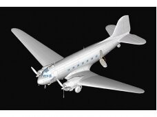 Trumpeter - DC-3 Dakota, 1/48, 05813