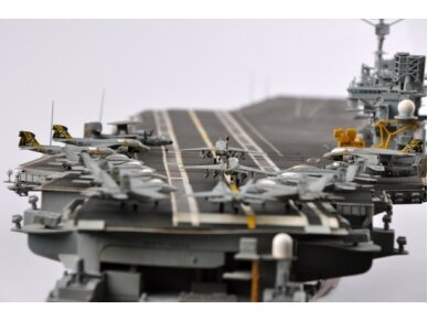 Trumpeter - USS Kitty Hawk CV-63, 1/350, 05619 3 Trumpeter - USS Kitty Hawk CV-63, 1/350, 05619 3